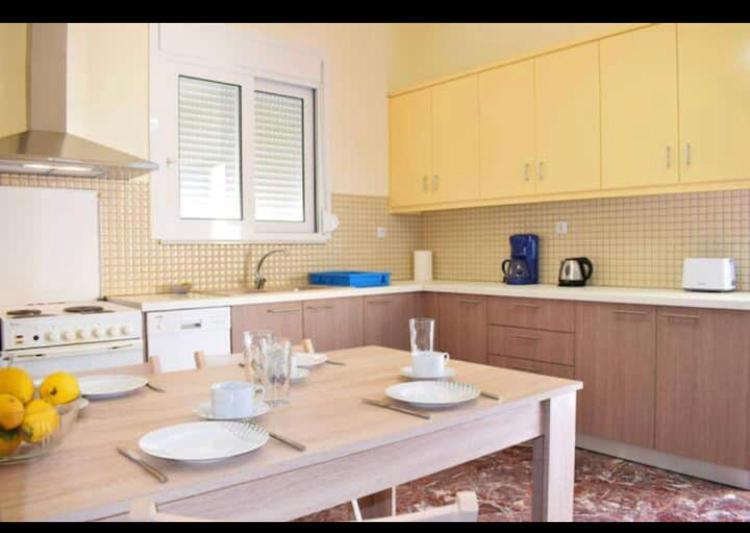 Marble Cool 2-Bedroom Down Town Yard House Kíssamos Dış mekan fotoğraf