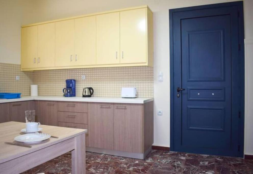 Marble Cool 2-Bedroom Down Town Yard House Kíssamos Dış mekan fotoğraf