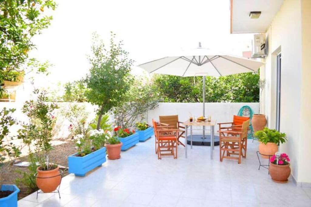 Marble Cool 2-Bedroom Down Town Yard House Kíssamos Dış mekan fotoğraf