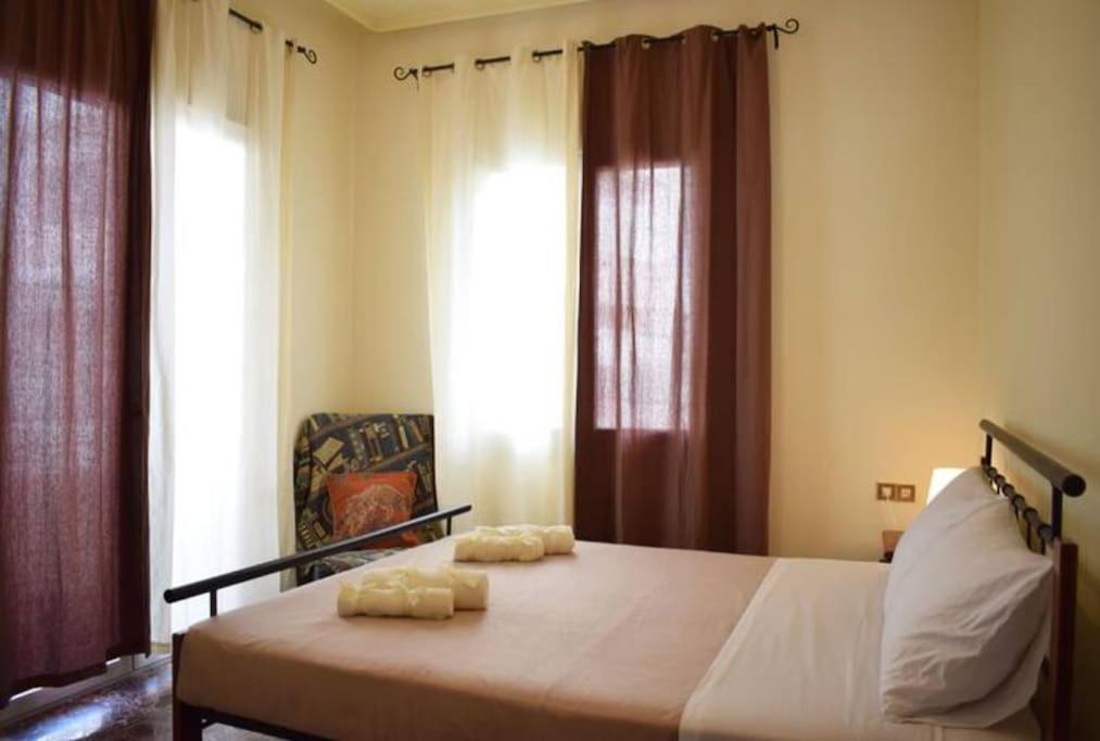 Marble Cool 2-Bedroom Down Town Yard House Kíssamos Dış mekan fotoğraf